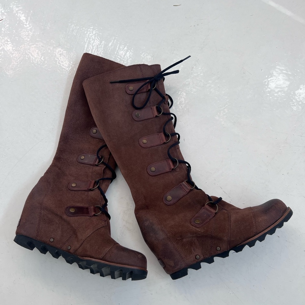 Sorel Dark Brown Lace-Up Wedge Boots, size 8